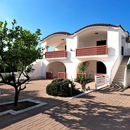 Villa Vieste 펜션 비에스테